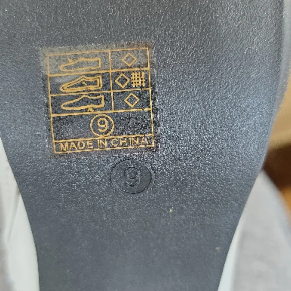 Rubie's White Patent Knee-High Block Heel GoGo Boots - Picture 6 of 11